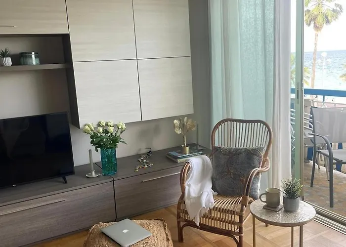 Διαμέρισμα Promenade Des Your Seafront Flat *